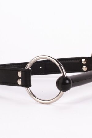 Parte superiore in morbida pelle di vitello e imbottitura in pelle di agnello con bocchino in silicone nero